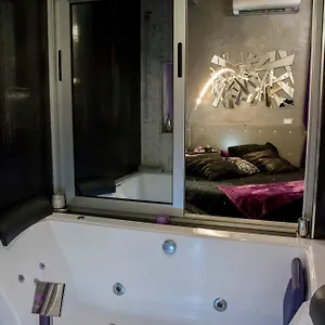 Jacuzzi Suitesweetrome Apartment
